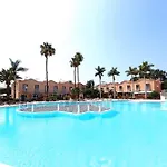 بيت للعطل Island